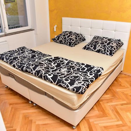 Goldi Apartman بانيا لوكا المظهر الخارجي الصورة