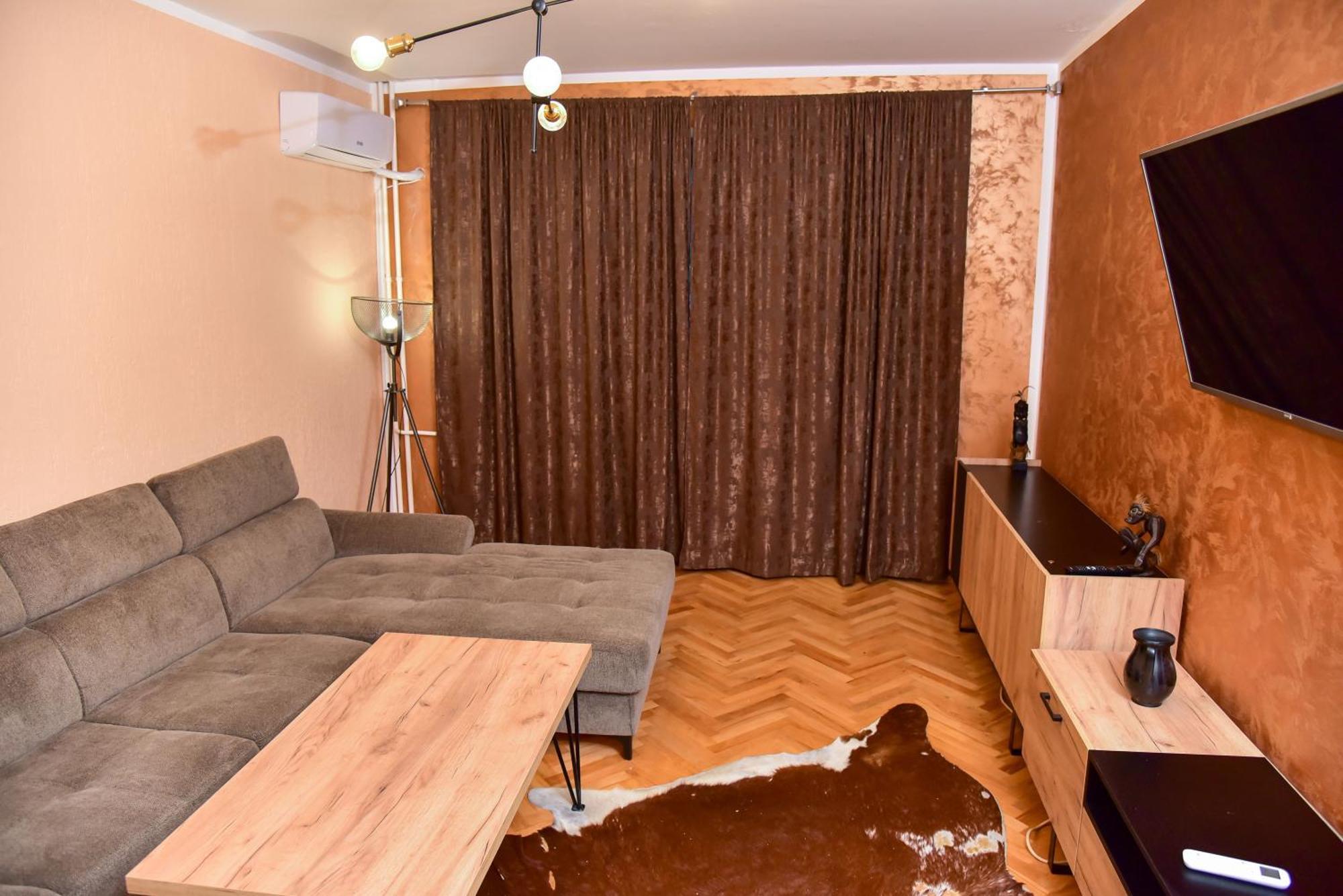 Goldi Apartman بانيا لوكا المظهر الخارجي الصورة