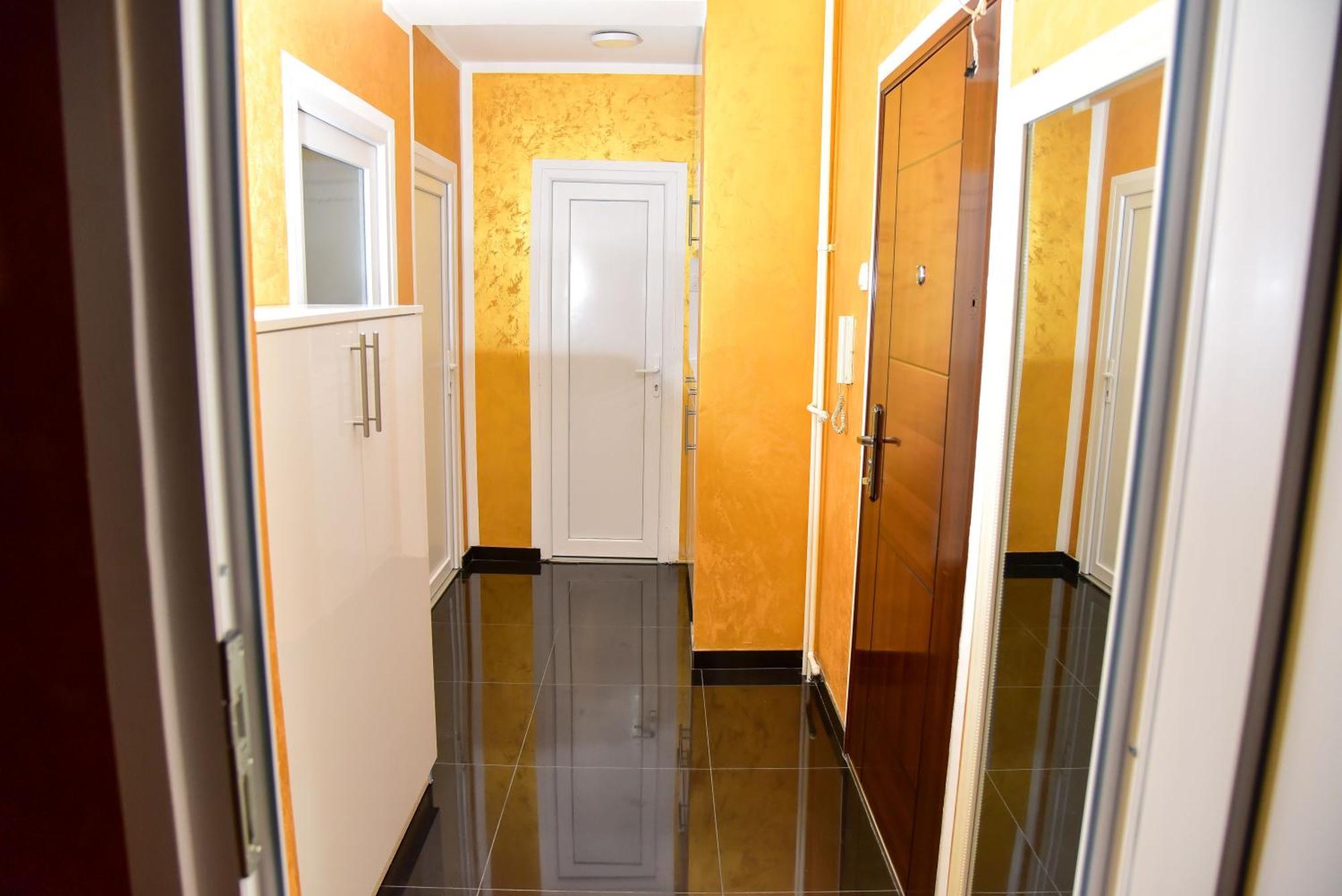 Goldi Apartman بانيا لوكا المظهر الخارجي الصورة