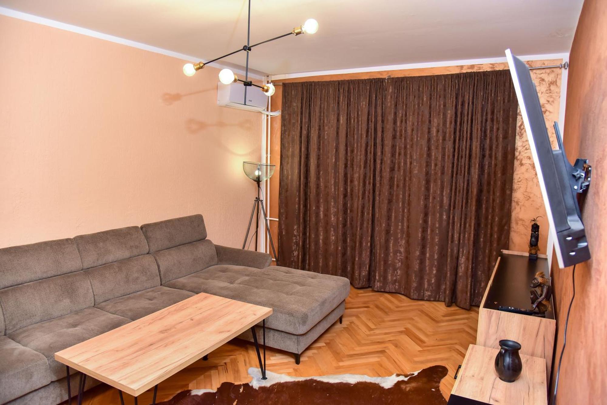 Goldi Apartman بانيا لوكا المظهر الخارجي الصورة
